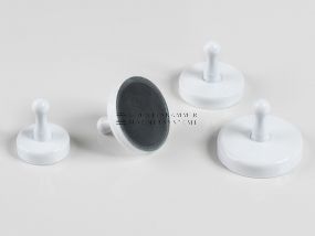 Magnet with conical handle and magnetic core made of ferrite