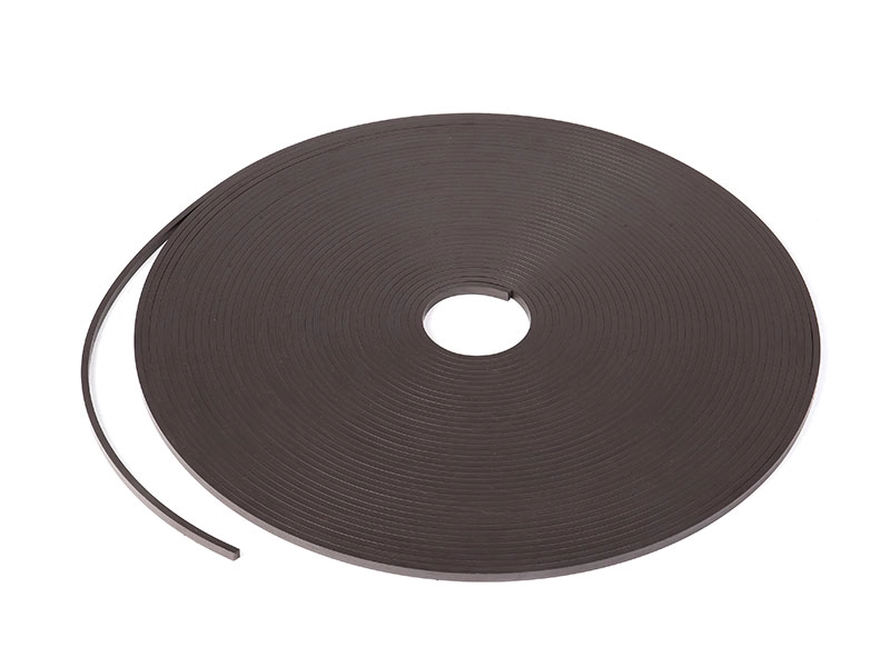 Magnetic tape 170