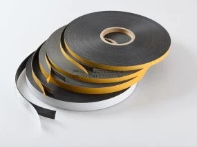 Magnetic tape 160 congruently adhesive