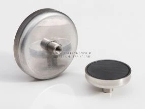 Magnetic system with threaded socket, stainless steel housing and magnetic core made of ferrite