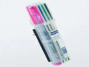 Pen set with 4 colors: blue, red, green, black