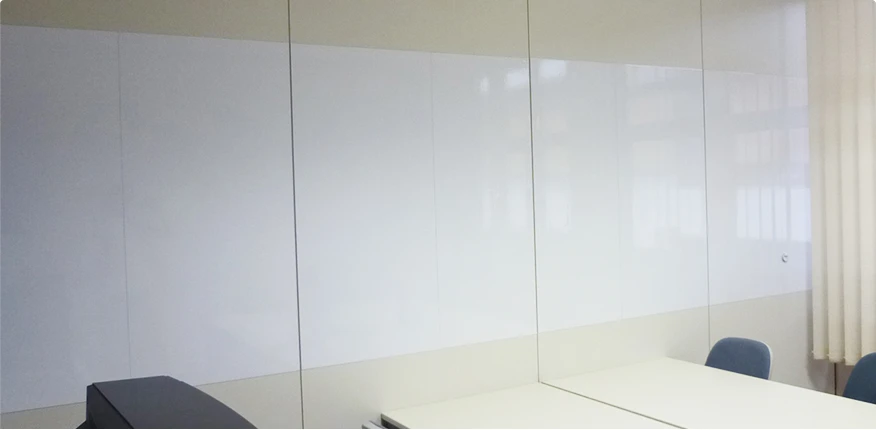 auf eisenhaltigem Grund